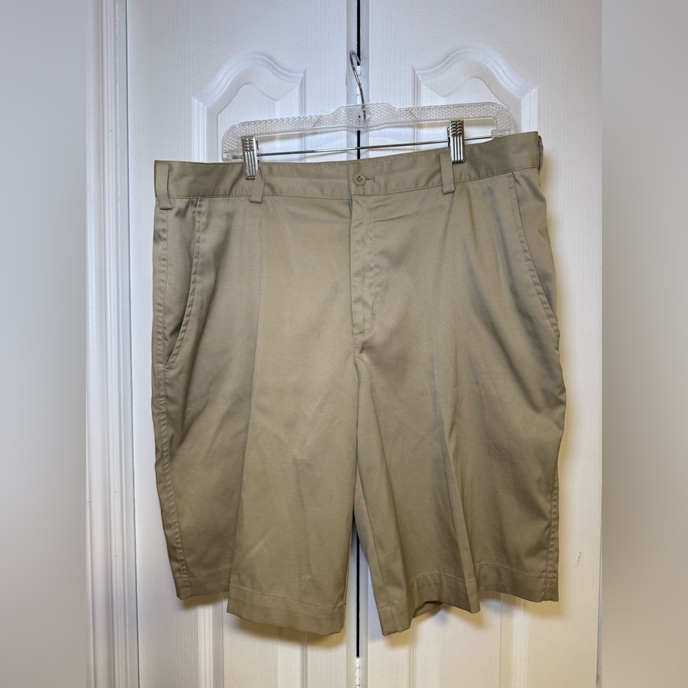 Nike Golf - Men’s Tan Dri-Fit Performance Stretch Shorts Activewear Size L (36)